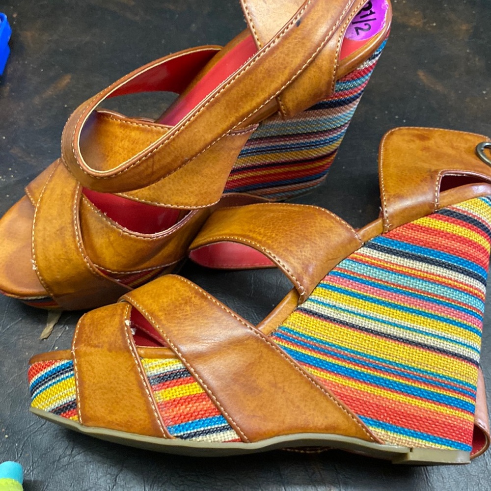 Colorful wedges